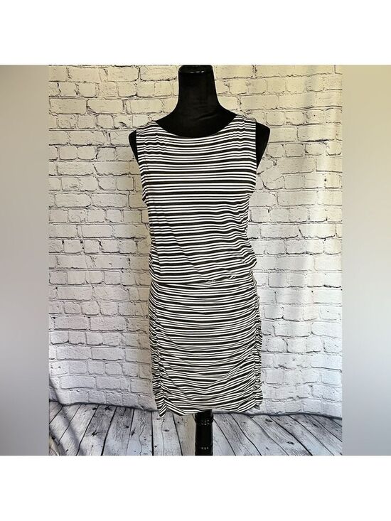 Athleta Dresses & Skirts - Athleta Black & White Striped Tulip Hem Sleeveless Dress Size Small Tall EUC
